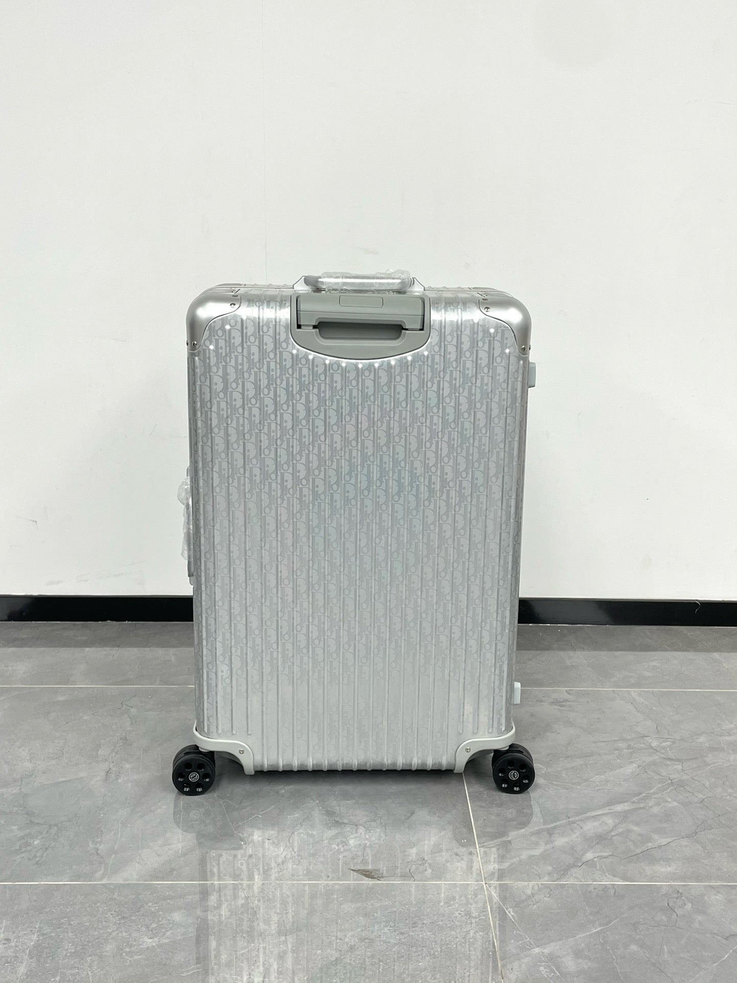 CHRISTIAN TRUNK 90L SUITCASE
