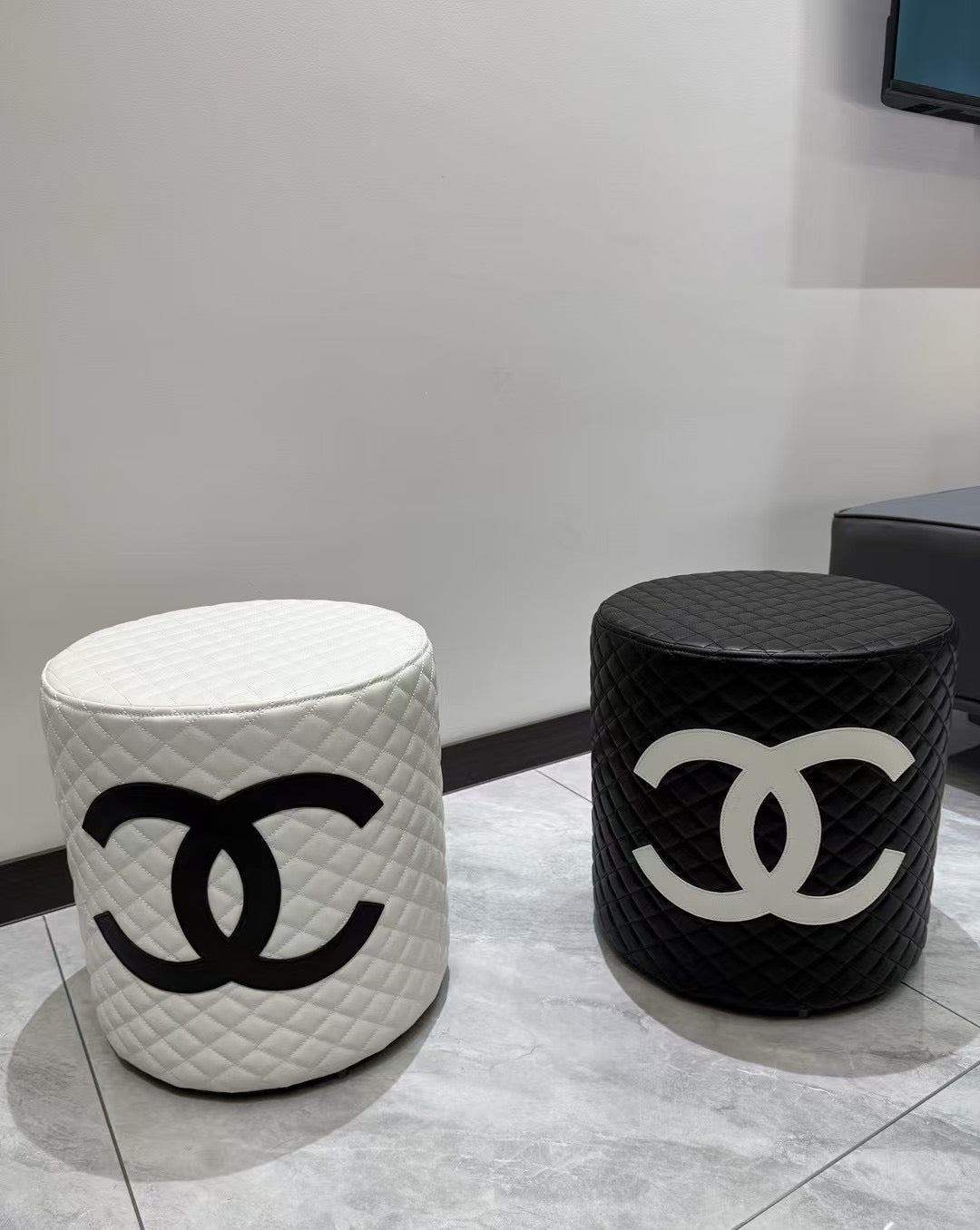 COCO MAKE UP OTTOMAN STOOL