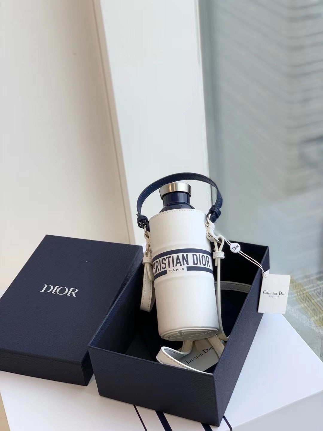 CUSTOM VIBE STAINLESS STEEL BOTTLE