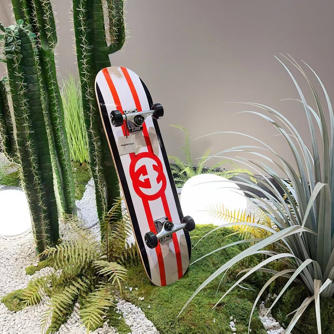 GUCCI INTERLOCKING G SKATEBOARD