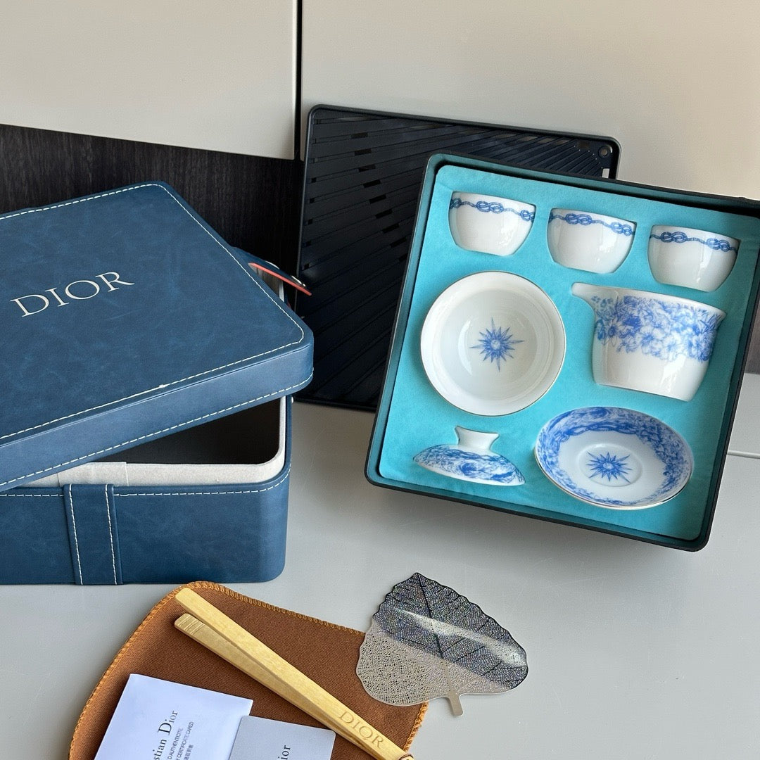 CHRISTIAN TEA CUP SET