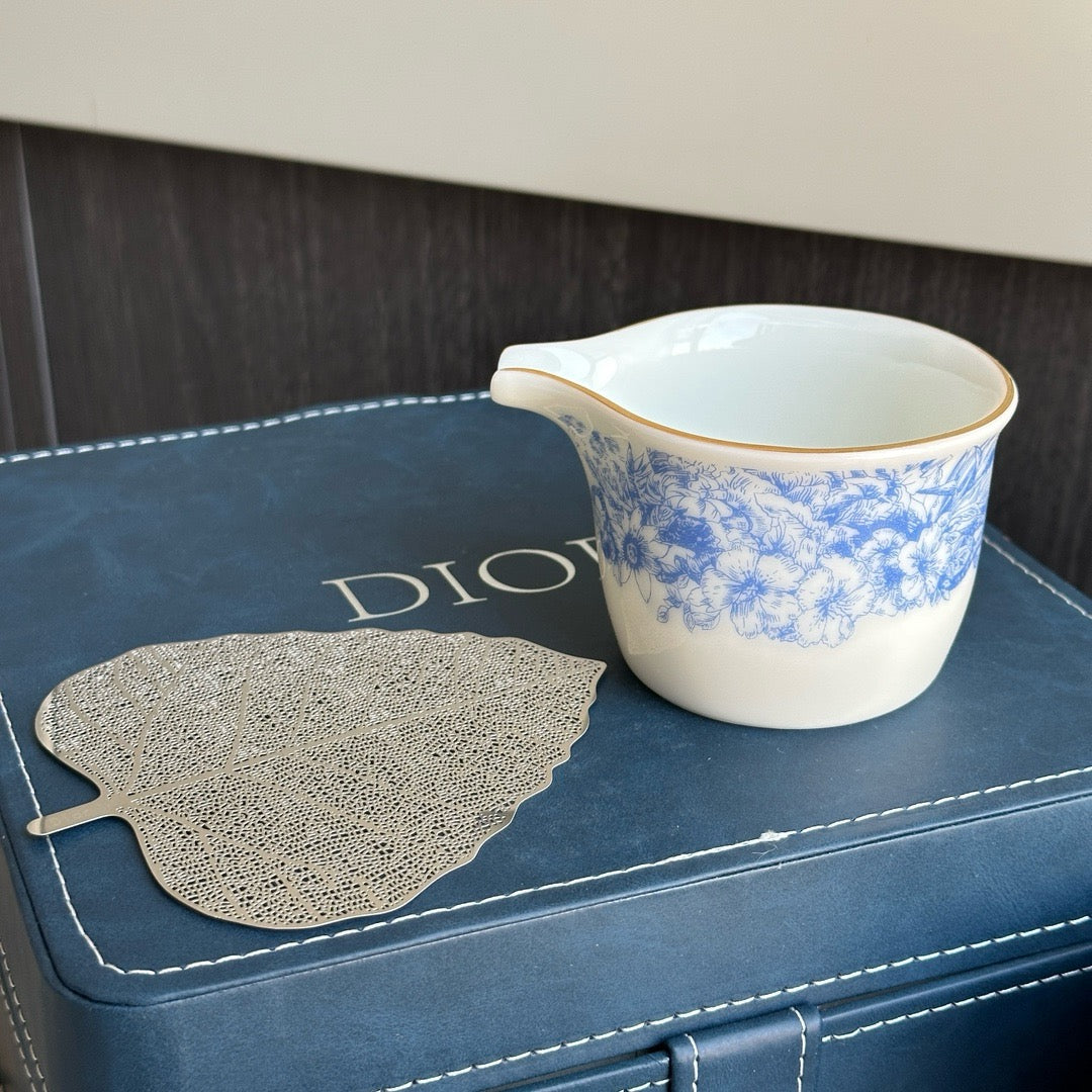 CHRISTIAN TEA CUP SET