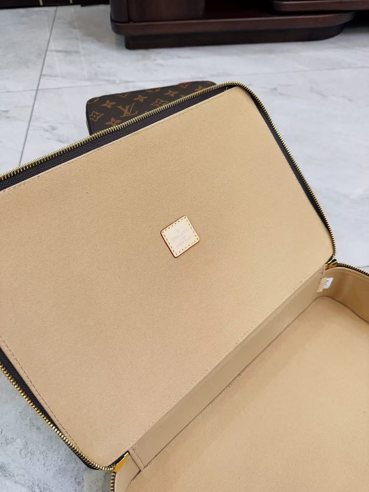 CUSTOM LV MAKE UP 3 IN 1 POUCH SET (BROWN INTERIOR)