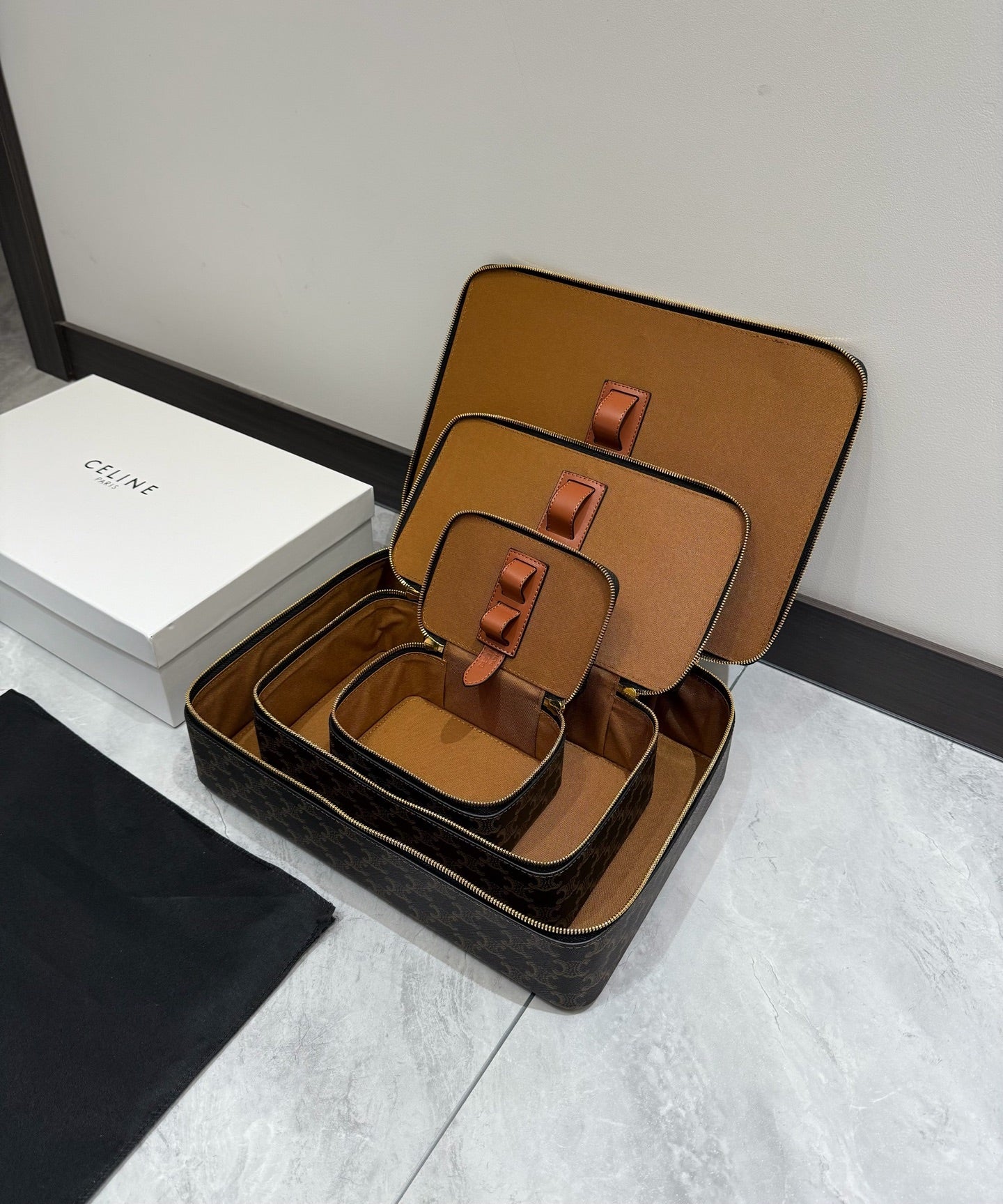 CELINE MAKE UP 3 IN 1 POUCH SET