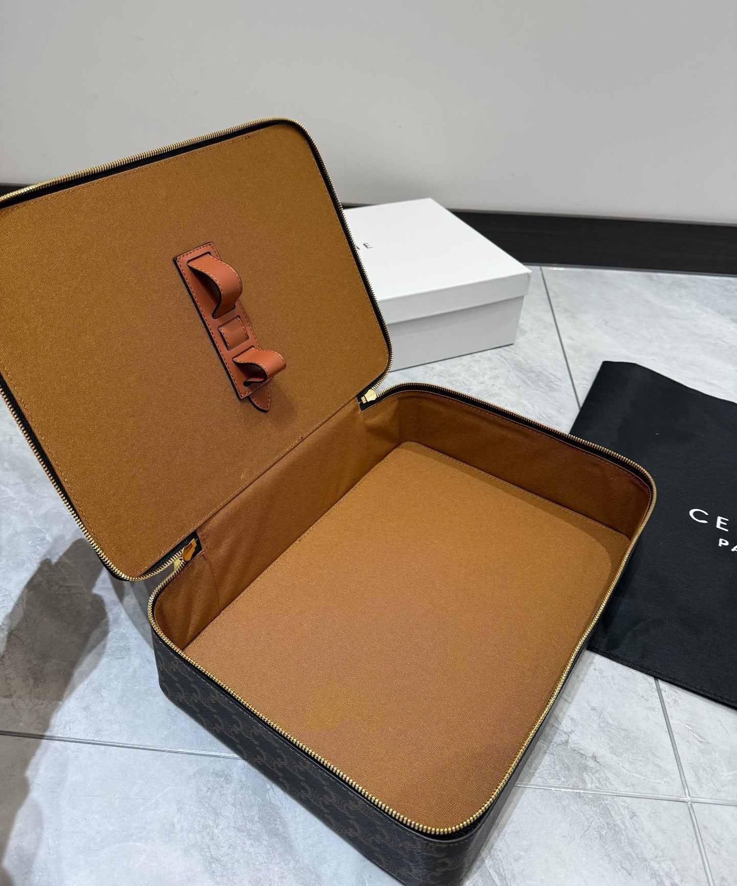 CELINE MAKE UP 3 IN 1 POUCH SET