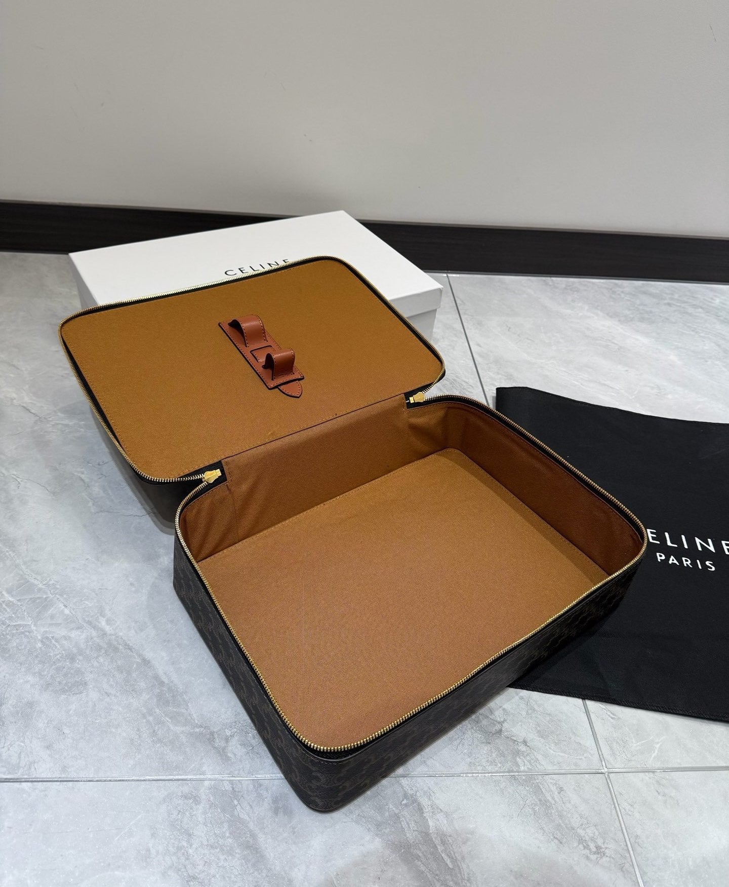 CELINE MAKE UP 3 IN 1 POUCH SET