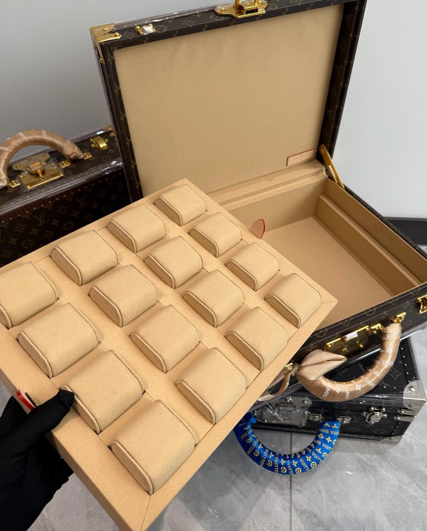 CUSTOM LV WATCH 16 BOX