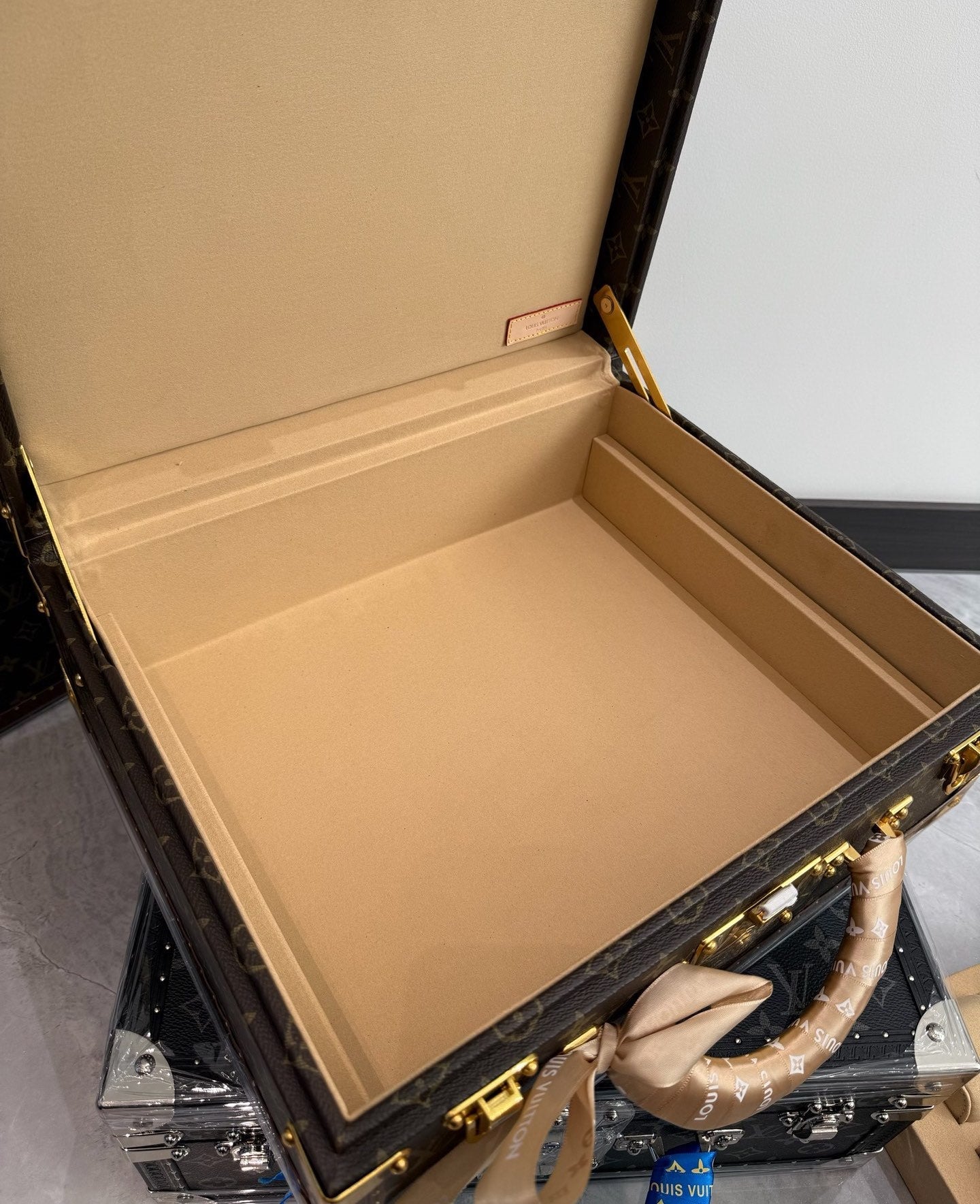 CUSTOM LV WATCH 16 BOX