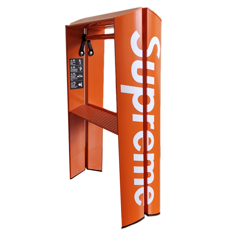LUCANO STEP LADDER