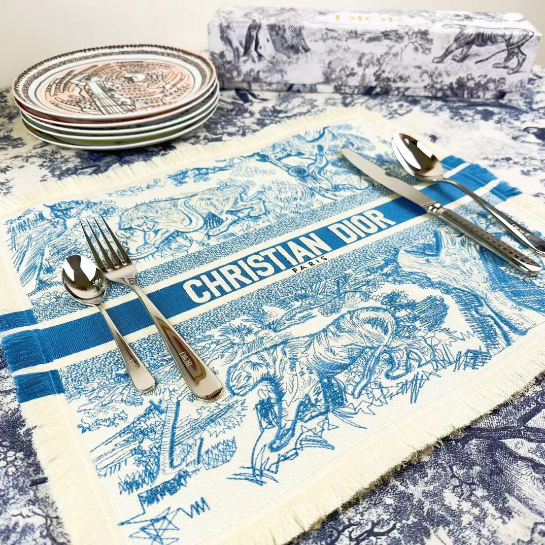 CHRISTIAN EATING PLACEMAT WITH CUTLERY SET