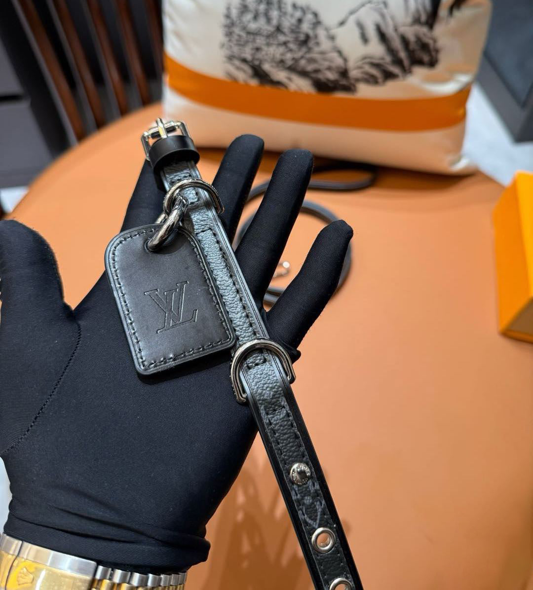 LV DOG COLLAR AND LEASH (BLACK)