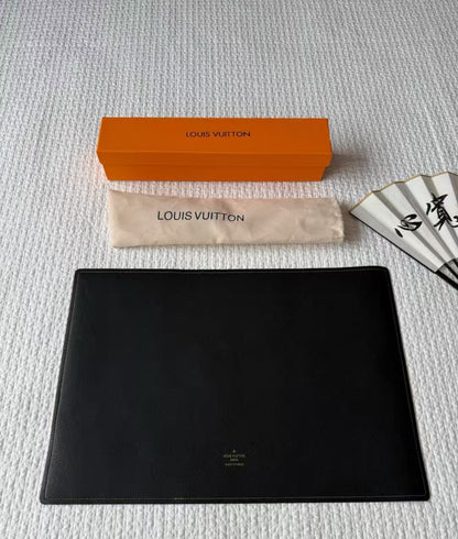 LV CHERRY EATING PLACEMAT (BROWN)