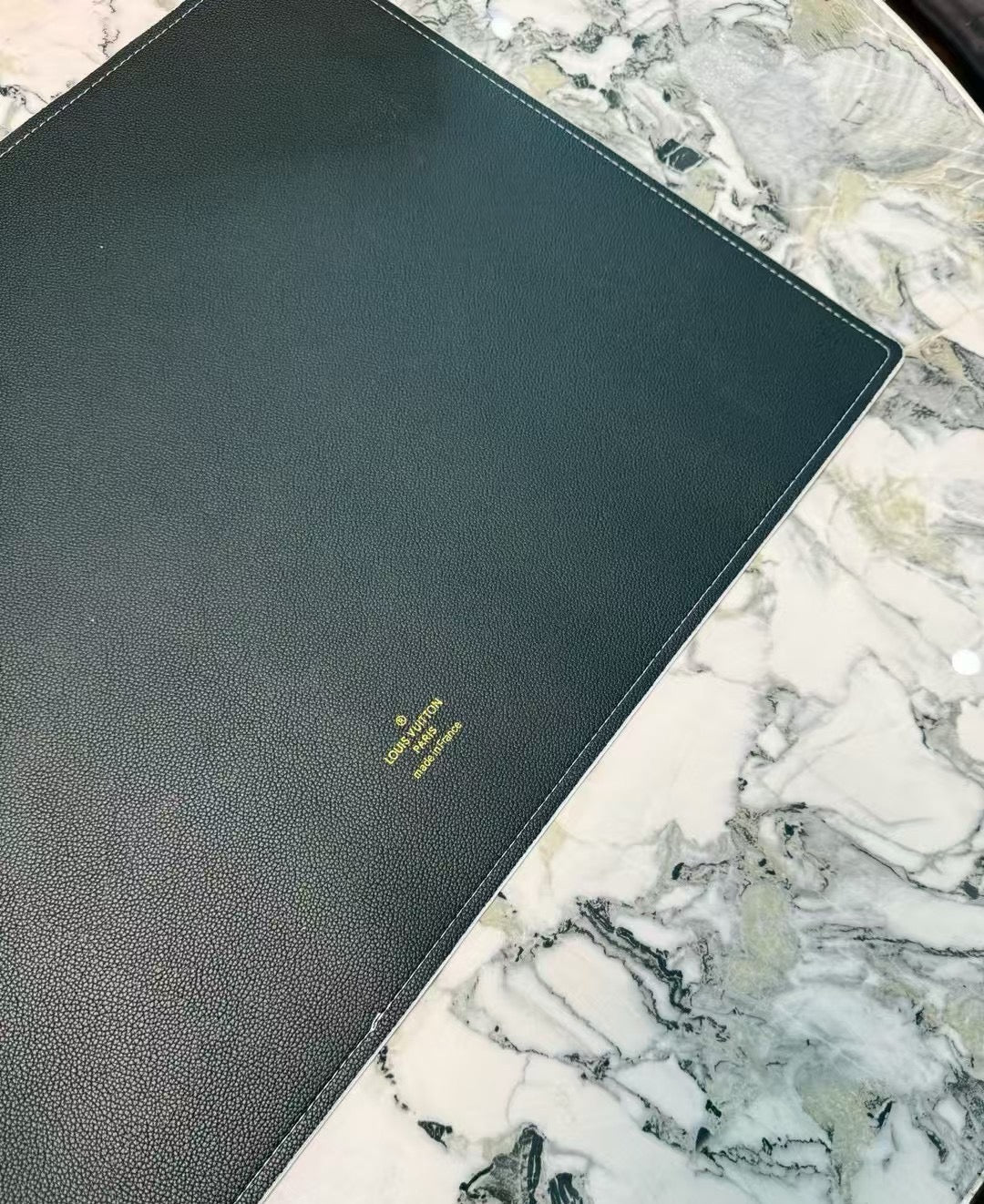 LV CHERRY EATING PLACEMAT (WHITE)
