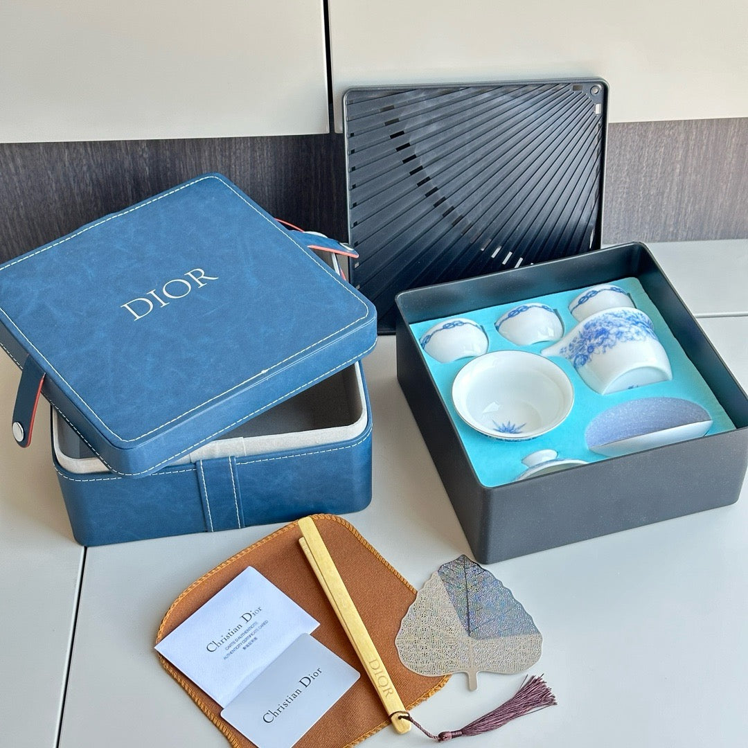 CHRISTIAN TEA CUP SET