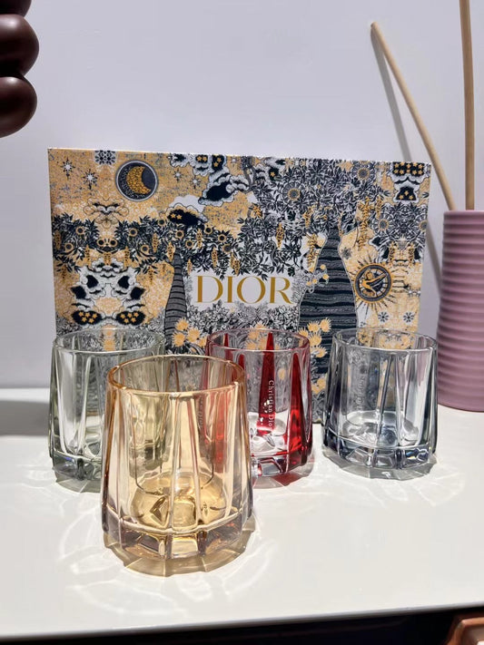 CHRISTIAN 4 GLASS CUP SET