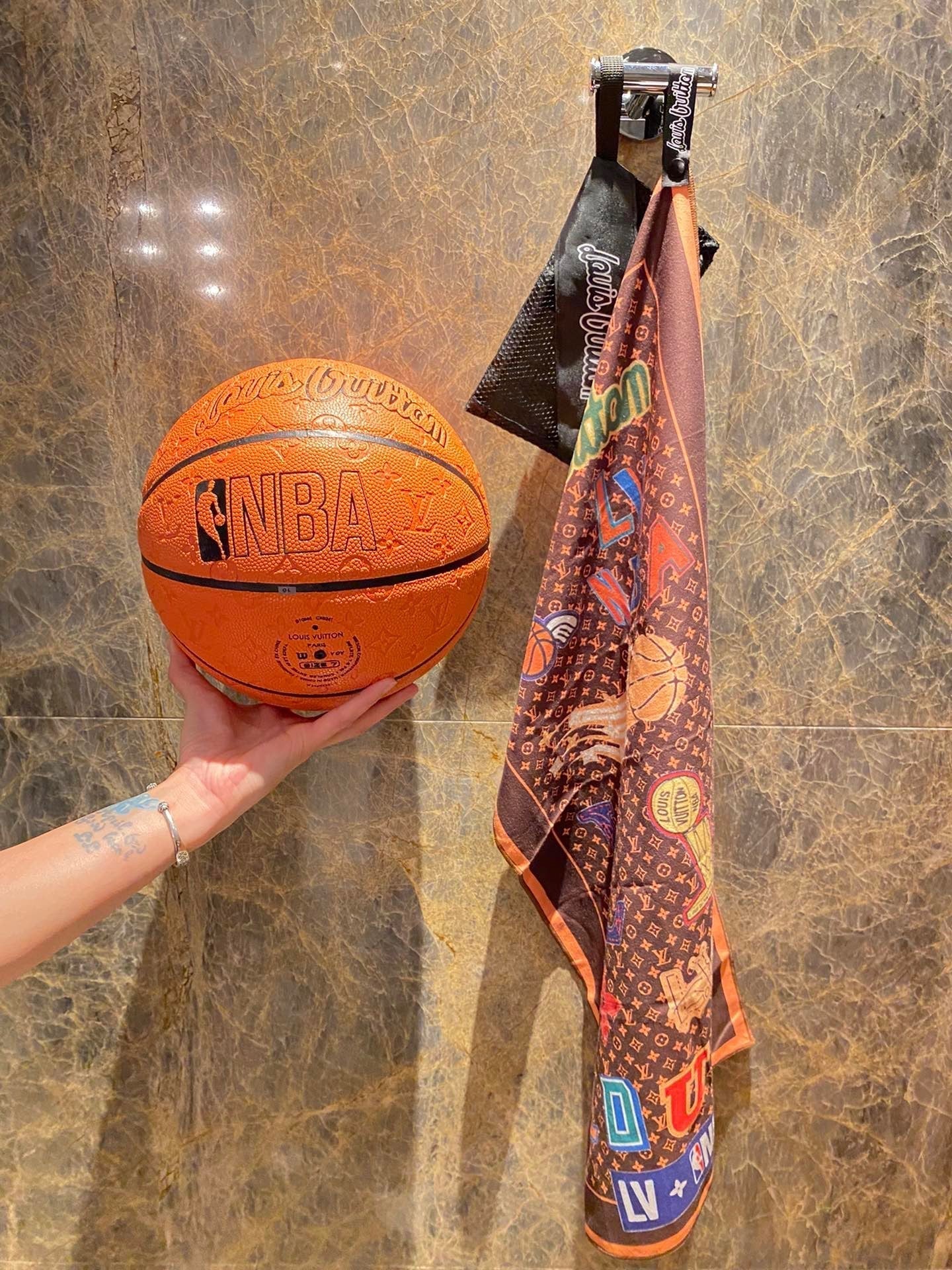 CUSTOM LV BASKETBALL 2.0 (NBA EDITION)