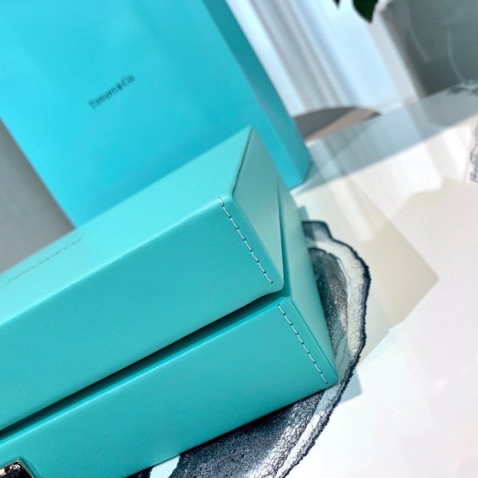 TIFFANY & CO POKER SET