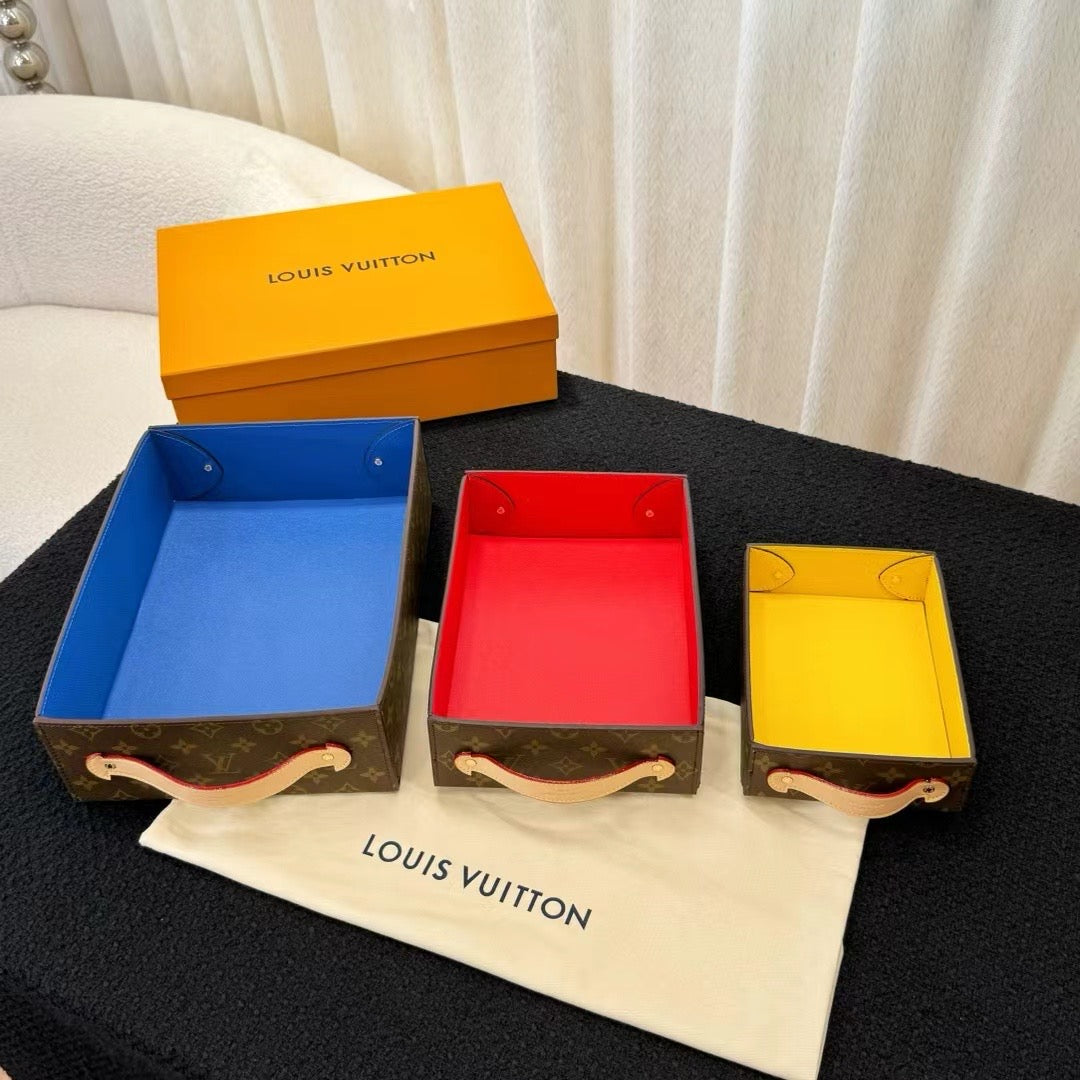 CUSTOM LV DESK TRAY WITH HANDLE