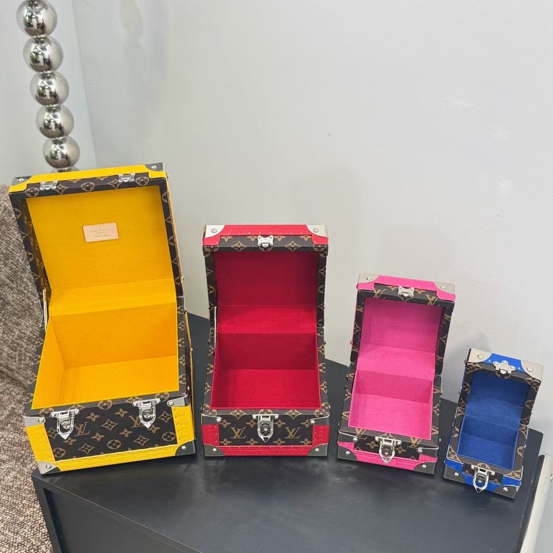 CUSTOM LV PYRAMID MONOGRAM TRUNK SET MULTI COLOUR