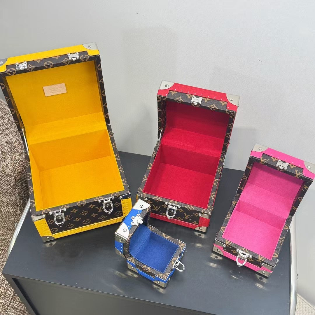 CUSTOM LV PYRAMID MONOGRAM TRUNK SET MULTI COLOUR