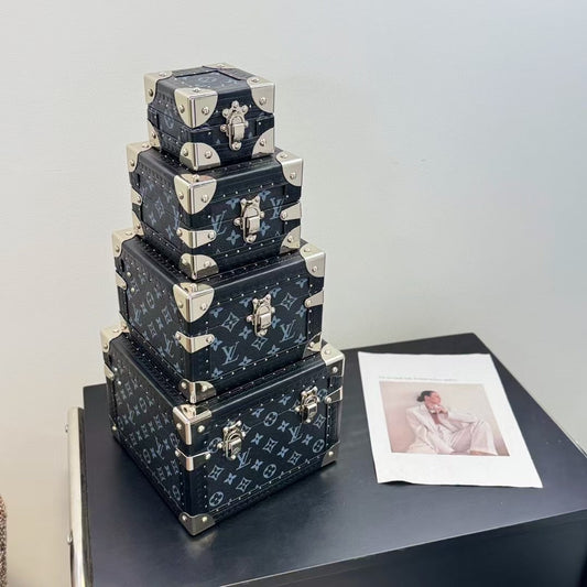 CUSTOM LV PYRAMID MONOGRAM TRUNK SET BLACK