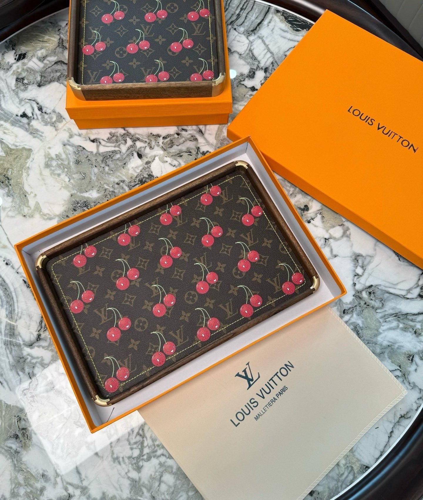 LV RECTANGLE SERVING TRAY (CHERRY)