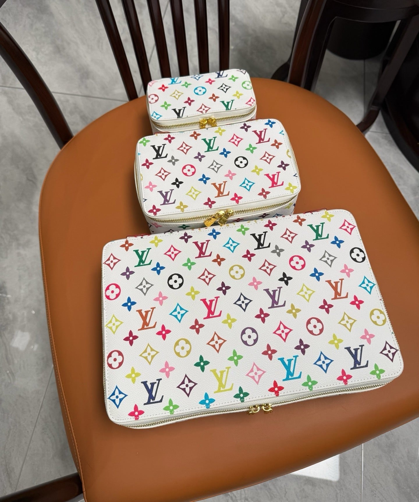 CUSTOM LV MAKE UP 3 IN 1 POUCH SET (MULTICOLOUR)