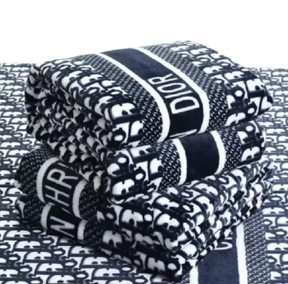 OBLIQUE FLEECE THROW BLANKET
