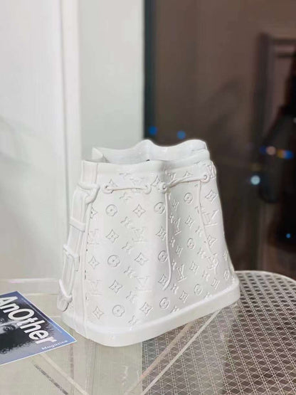 CUSTOM NOÉ BAG FLOWER VASE